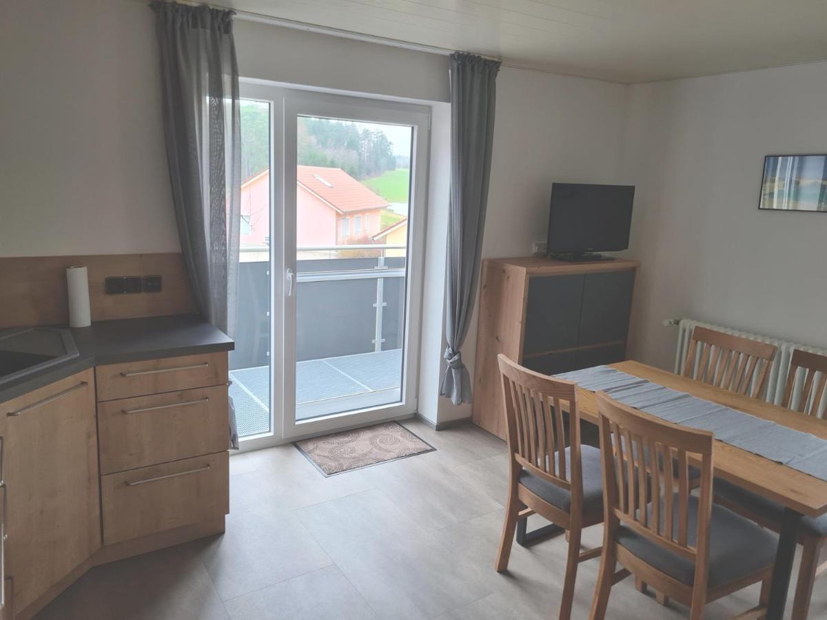 Hotel Pension Zum Grünen Wald Feuchtwangen Exterior foto