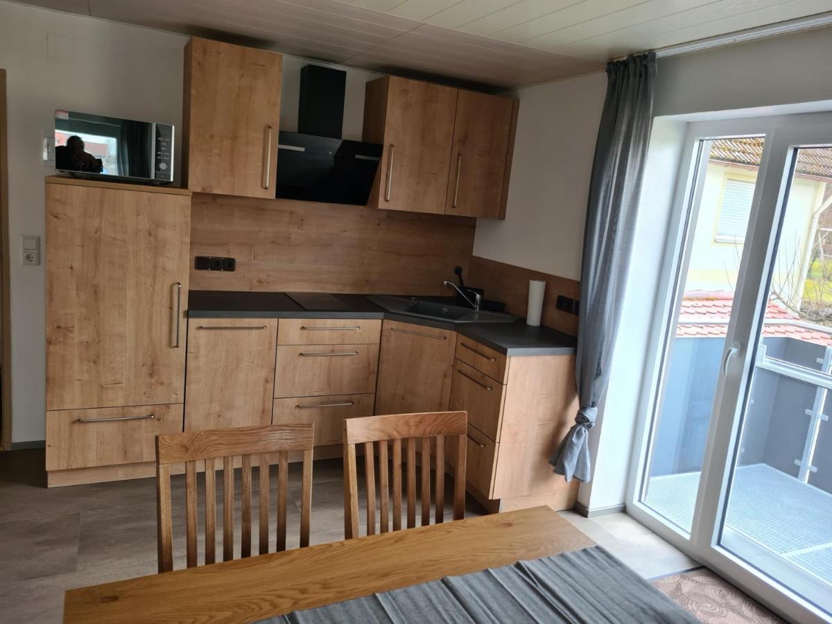 Hotel Pension Zum Grünen Wald Feuchtwangen Exterior foto