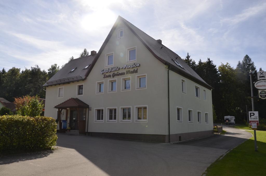 Hotel Pension Zum Grünen Wald Feuchtwangen Exterior foto